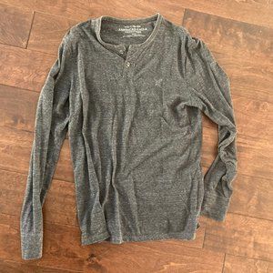 American Eagle Henley Men's Medium